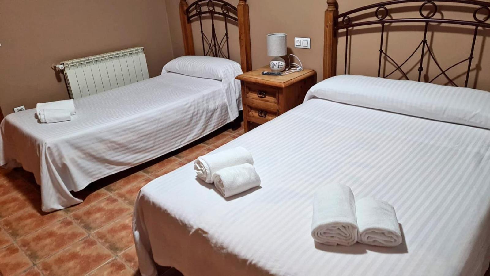 Hotel Rural La Casa De Irene Lubián Zewnętrze zdjęcie